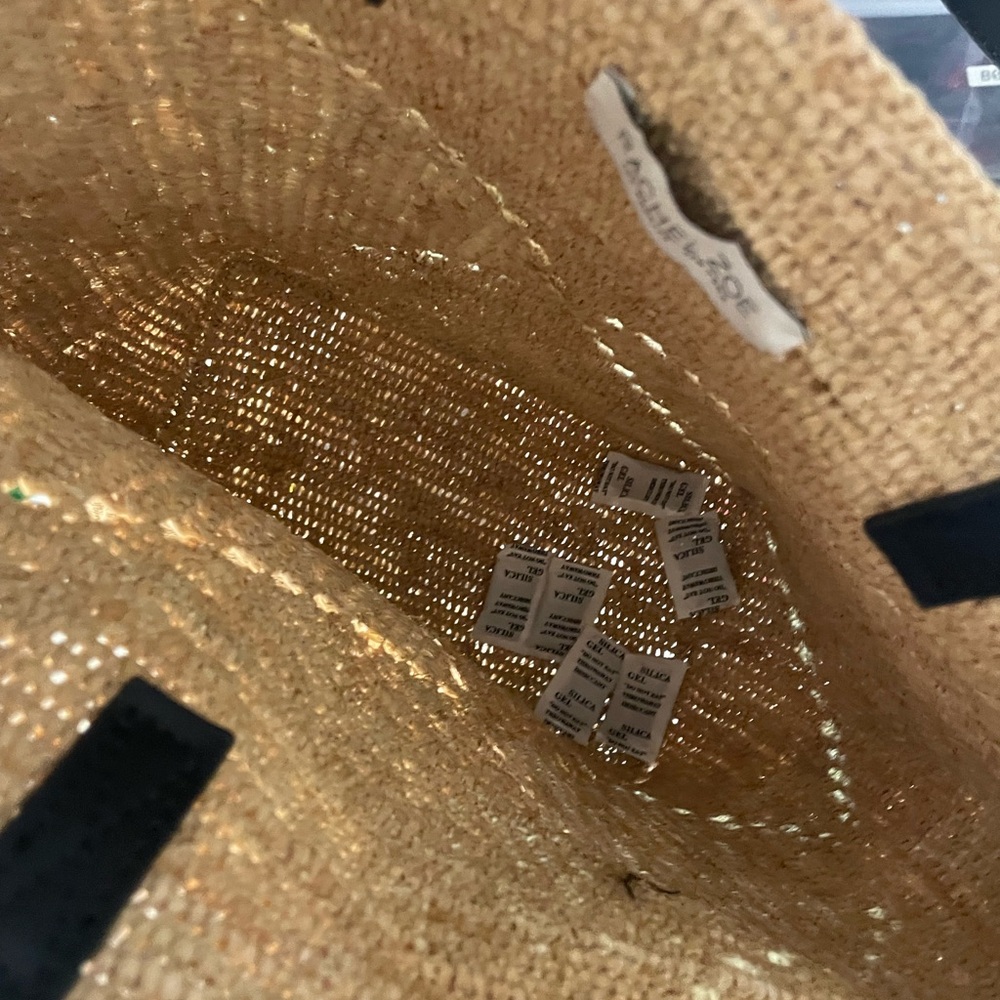 Rachel Zoe Tan Woven Tote Bag with leather straps
Foldable- puzzle bag lookalike - Picture 6 of 8